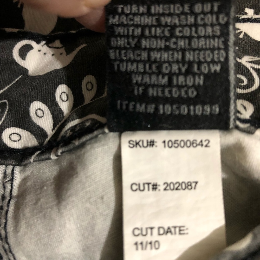 Disney Shorts Size 3 - Picture 9 of 9